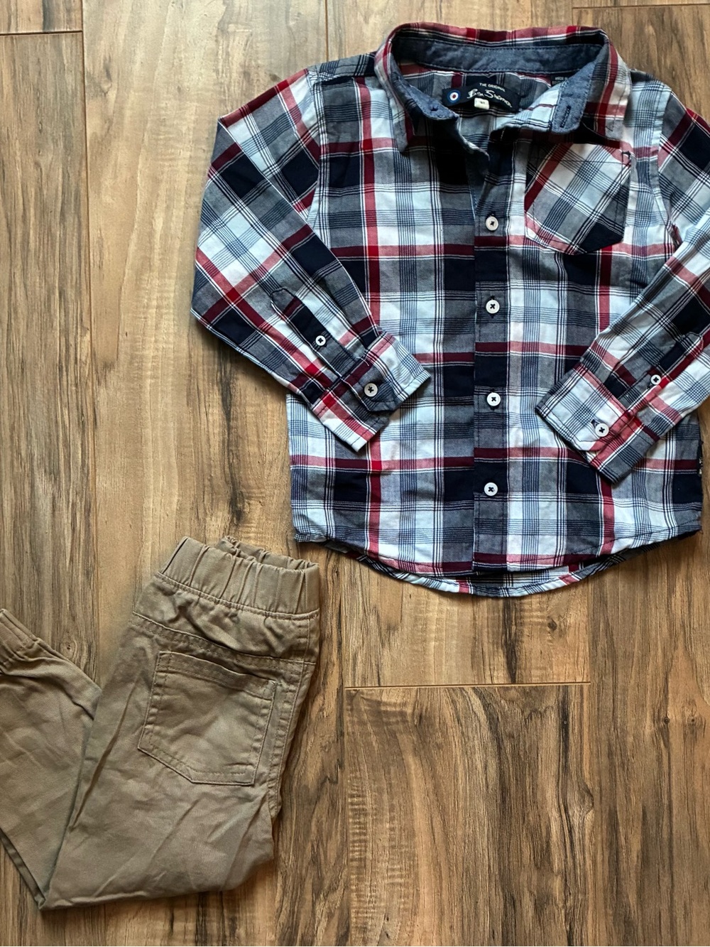 Ben Sherman Plaid Button-Down Shirt in Navy, Red & White